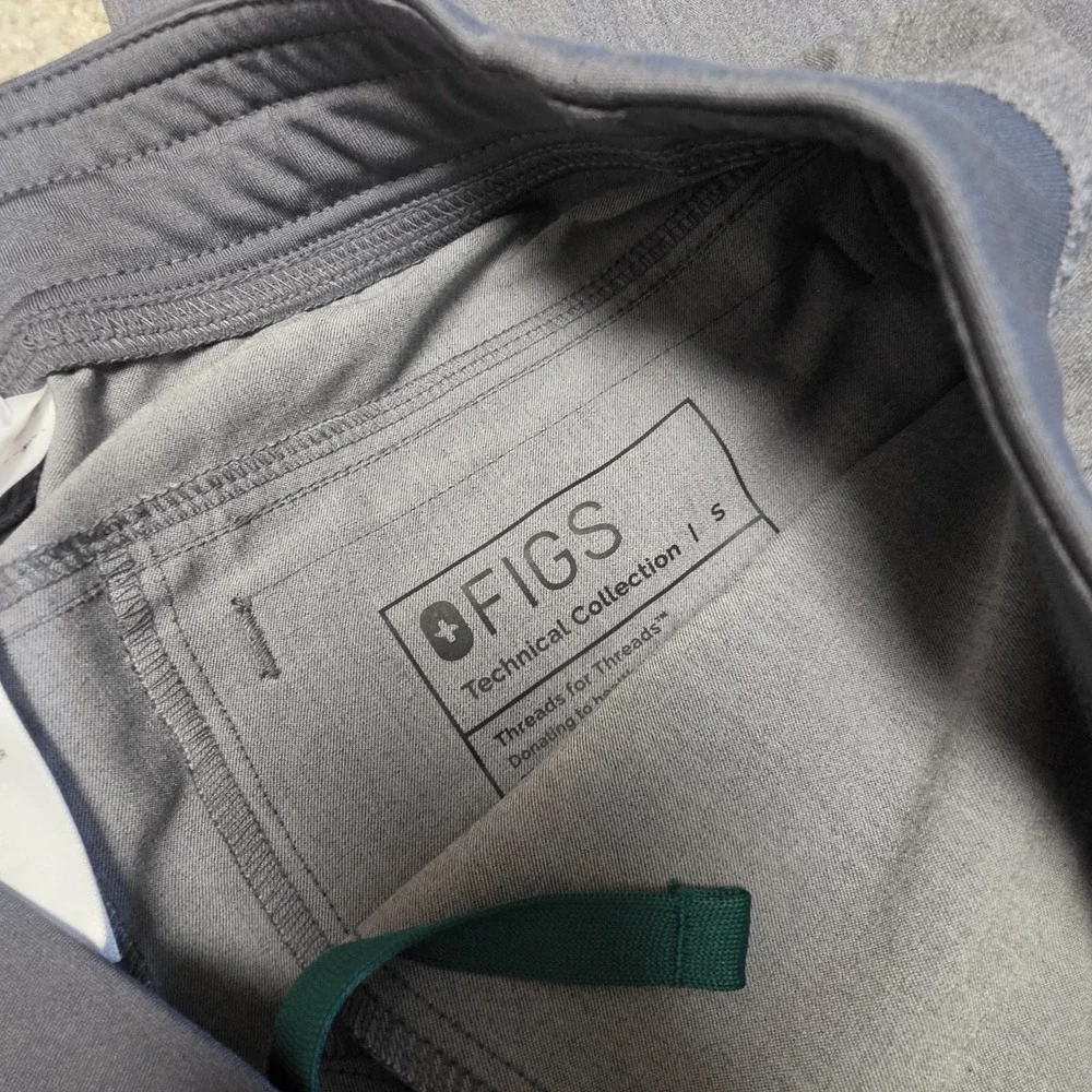 FIGS‎ Axim Cargo Scrub Pants Graphite Gray T2001 Size Small New 30 Waist NWT